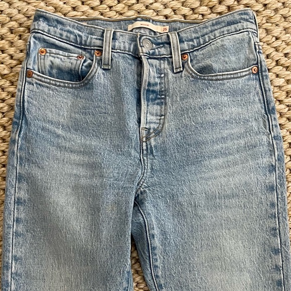 Levi’s Wedgie Jean - Picture 4 of 5